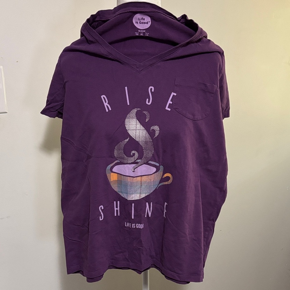 Life Is Good Purple Graphic 'Rise & Shine' V-neck Tee with Multicolor Cup